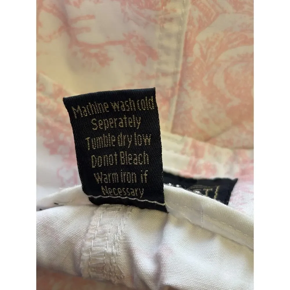 Vintage Herman Geist Women Sz 10 White/Pink Toile De Jouy Pattern Shorts